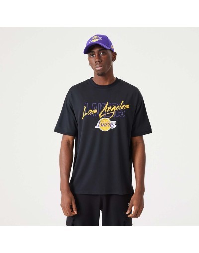 Camiseta New Era Los Angeles Lakers NBA Script Black Oversized